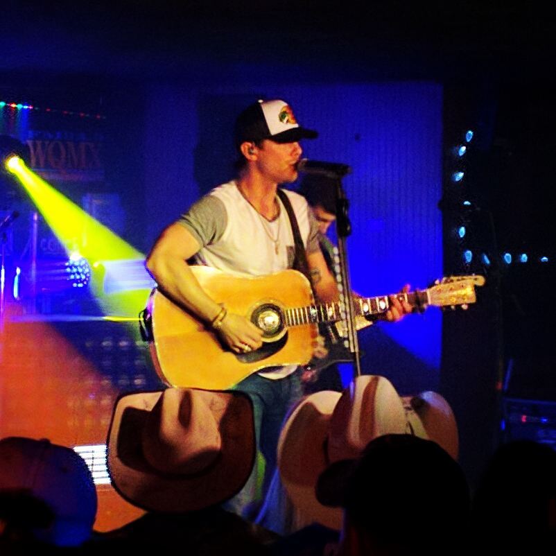 Amazing performance by @grangersmith last night!  Sold Out show at the @dustyarmadillo in Rootstown, Ohio.  With special guest @postmonroeband! (2/19/16) 
#KickinCountryRadio 
#countrymuisc