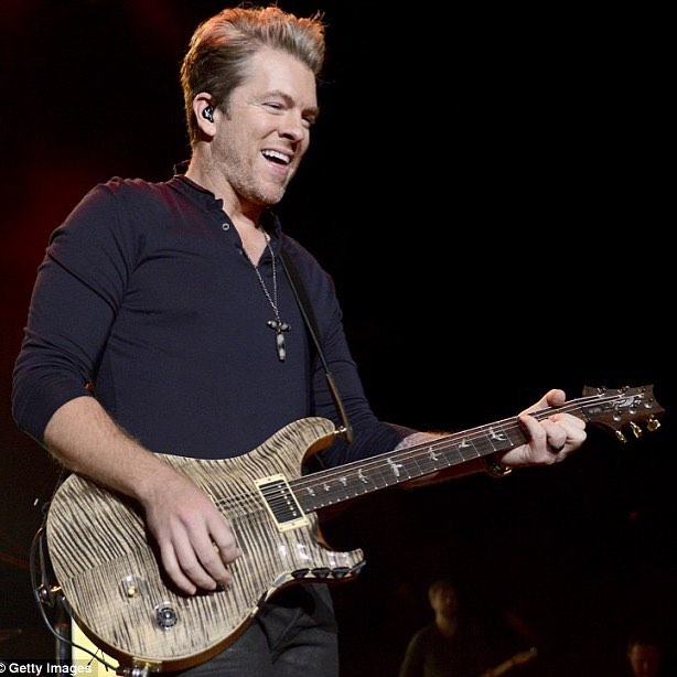 Happy Birthday to Rascal Flatts' Joe Don Rooney!  #happybirthday #kickincountry #rascalflatts