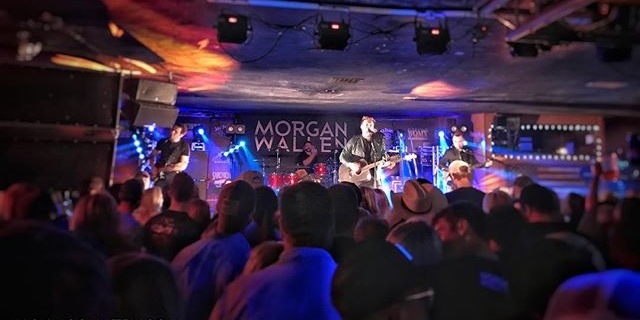 Morgan Wallen @morgancwallen headlining tour stops in Rootstown, OH to a sold out show at @dustyarmadillo  #MorganWallen #updown #dustyarmadillo #kickincountry